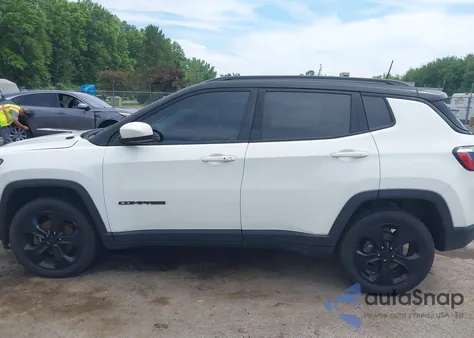 2018 Jeep Compass Altitude 4X4 from USA, damaged, VIN 3C4NJDBBXJT304529